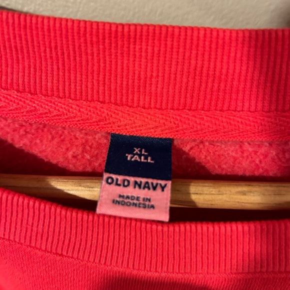 Old Navy cropped crew neck red sweatshirt, XLT - Picture 3 of 7